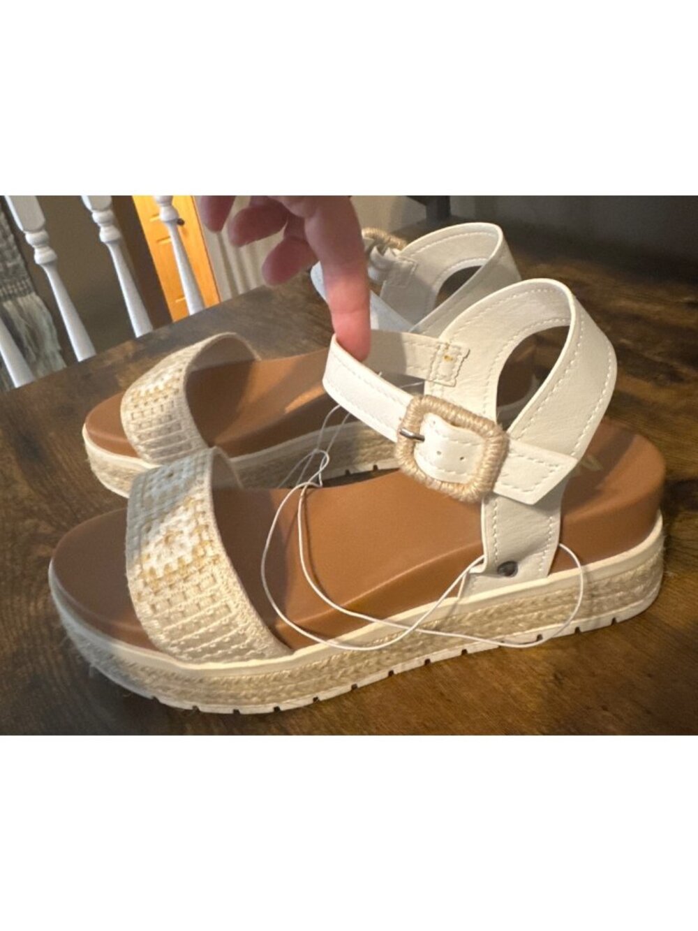 NEW Mia Size 9 Woven Raffia Platform Sandals